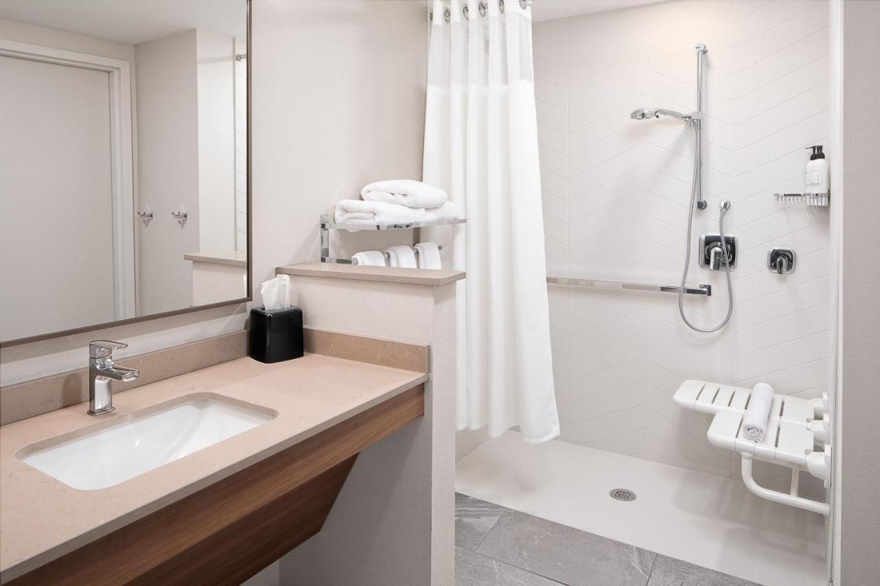 Fairfield By Marriott Inn & Suites Whitsett Greensboro East ภายนอก รูปภาพ