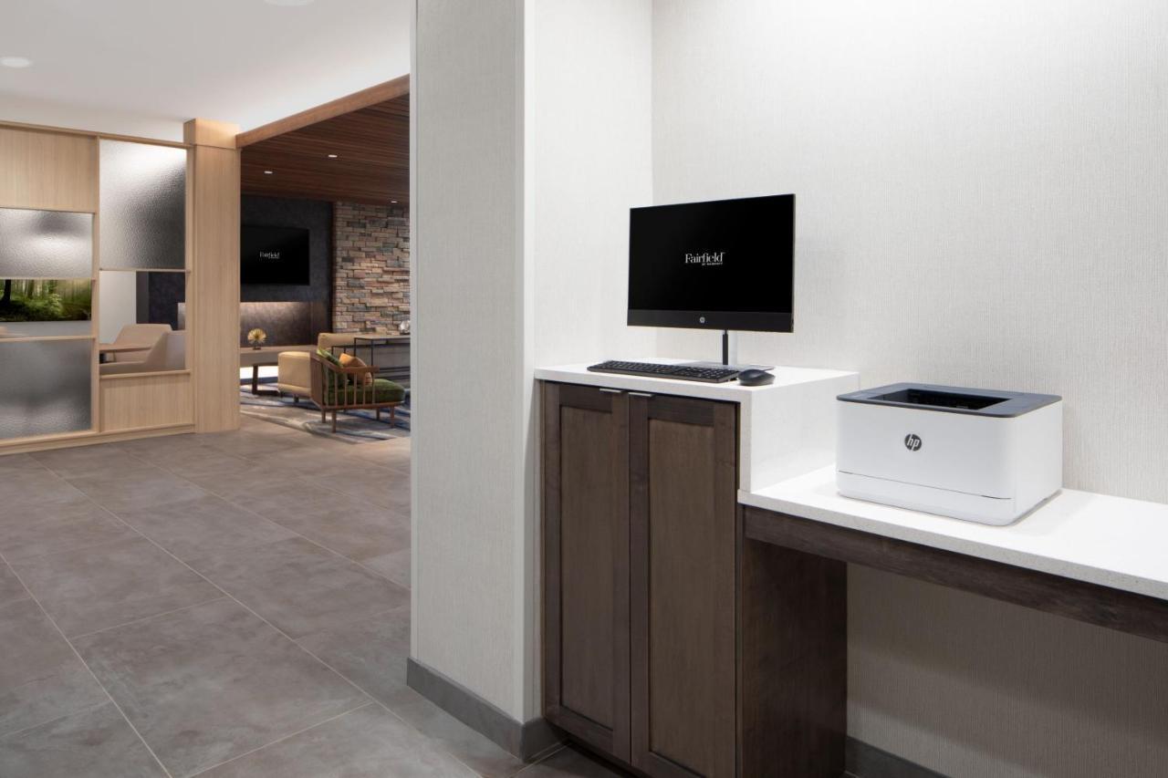 Fairfield By Marriott Inn & Suites Whitsett Greensboro East ภายนอก รูปภาพ