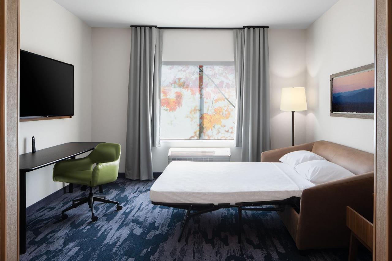 Fairfield By Marriott Inn & Suites Whitsett Greensboro East ภายนอก รูปภาพ