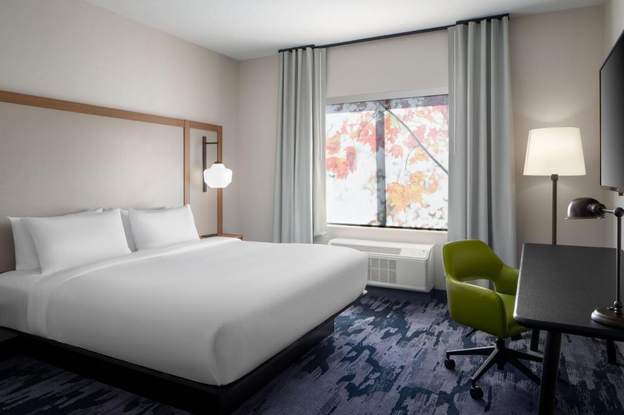 Fairfield By Marriott Inn & Suites Whitsett Greensboro East ภายนอก รูปภาพ
